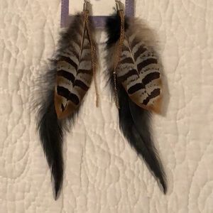 New feather and gold earrings
